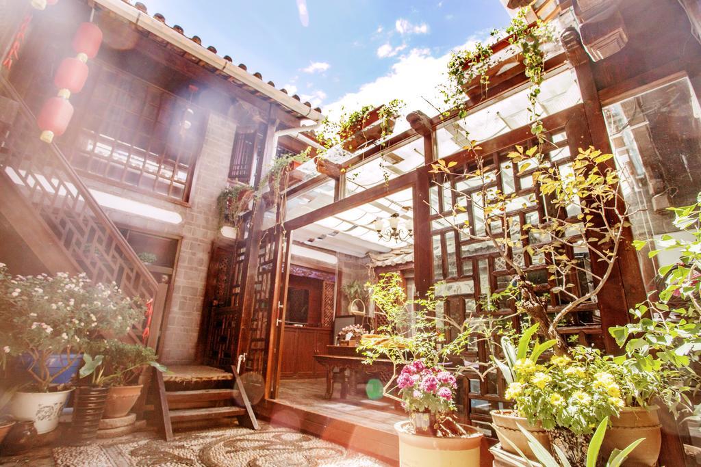 シー タン エクスクイジット ホテル 麗江市 エクステリア 写真