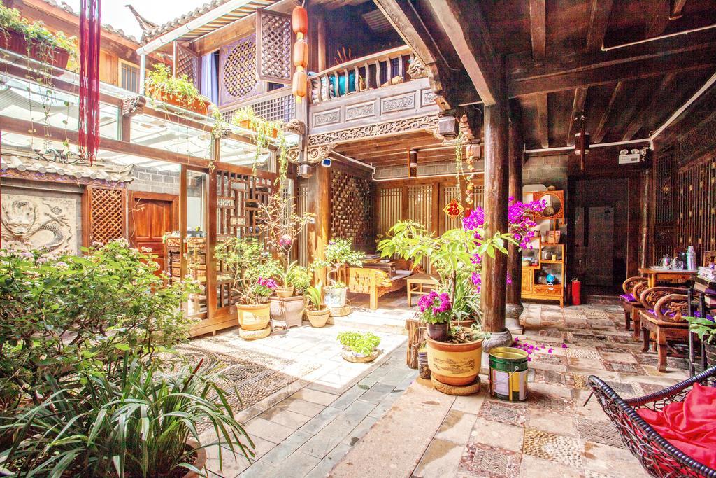 シー タン エクスクイジット ホテル 麗江市 エクステリア 写真