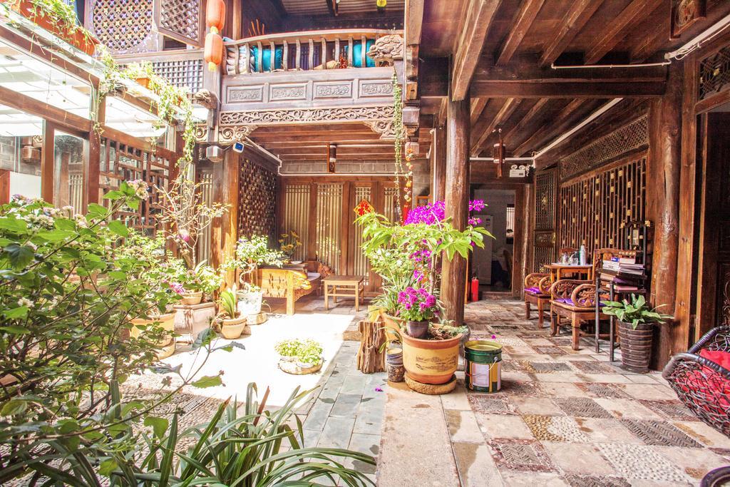 シー タン エクスクイジット ホテル 麗江市 エクステリア 写真