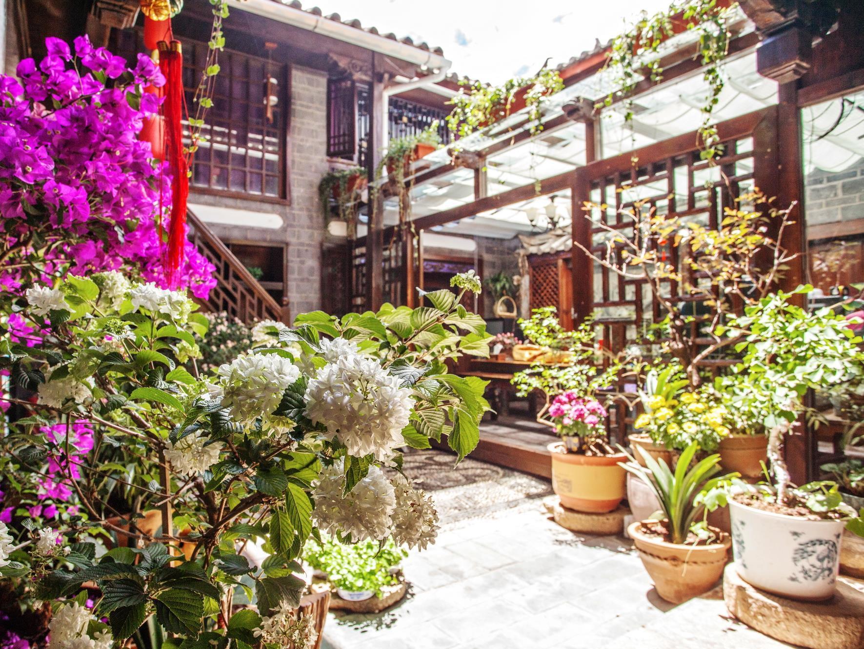 シー タン エクスクイジット ホテル 麗江市 エクステリア 写真