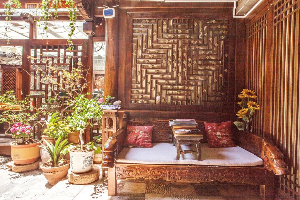 シー タン エクスクイジット ホテル 麗江市 エクステリア 写真