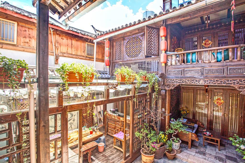 シー タン エクスクイジット ホテル 麗江市 エクステリア 写真